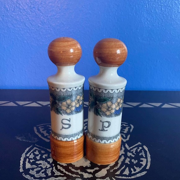 Vintage German Salt and Pepper Shakers - Picture 2 of 4